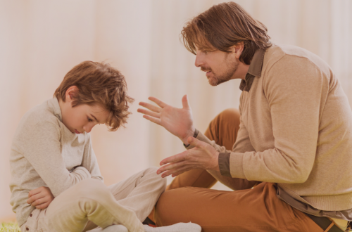 comment arrêter de crier sur son enfant astuces et conseils