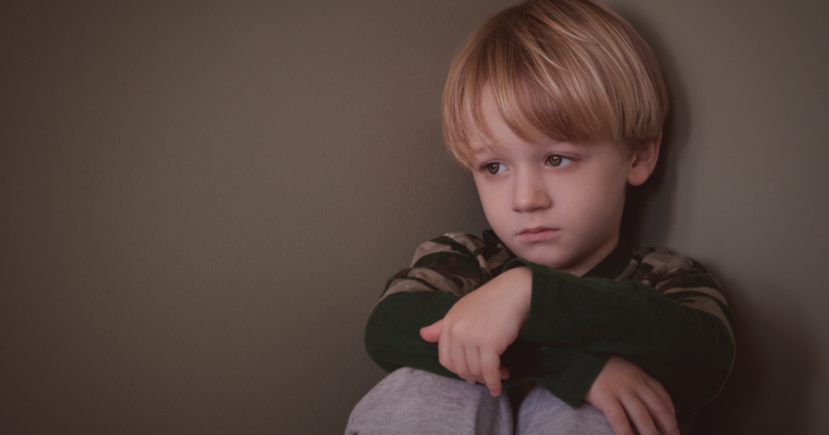 enfant puni au coin - parentalité positive, est-ce une bonne chose ?