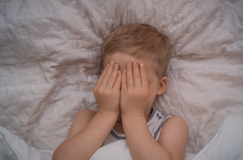 pleurs-sommeil-cauchemars-terreur-nocturne-bebe-enfant